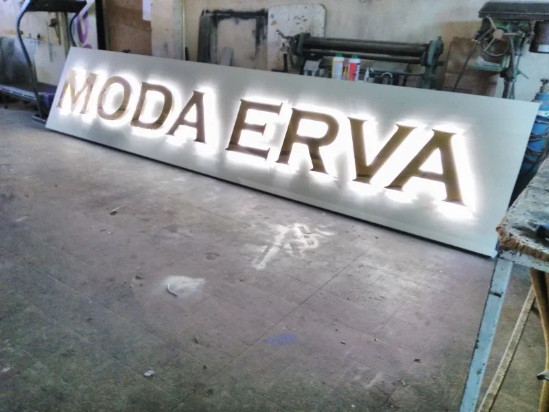 SARI PASLANMAZ KUTU HARF