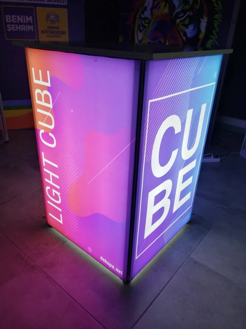 LIGHT BOX